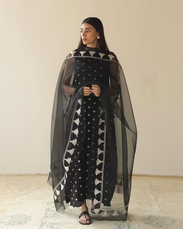 Mahbas | 3-Piece Stitched Lawn Arrival